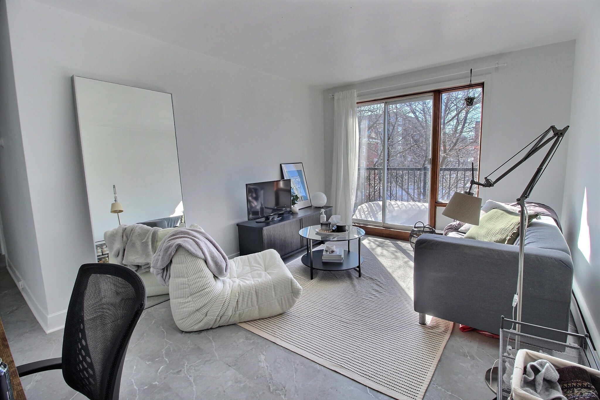 751-1B Avenue Myrand, Québec, QC