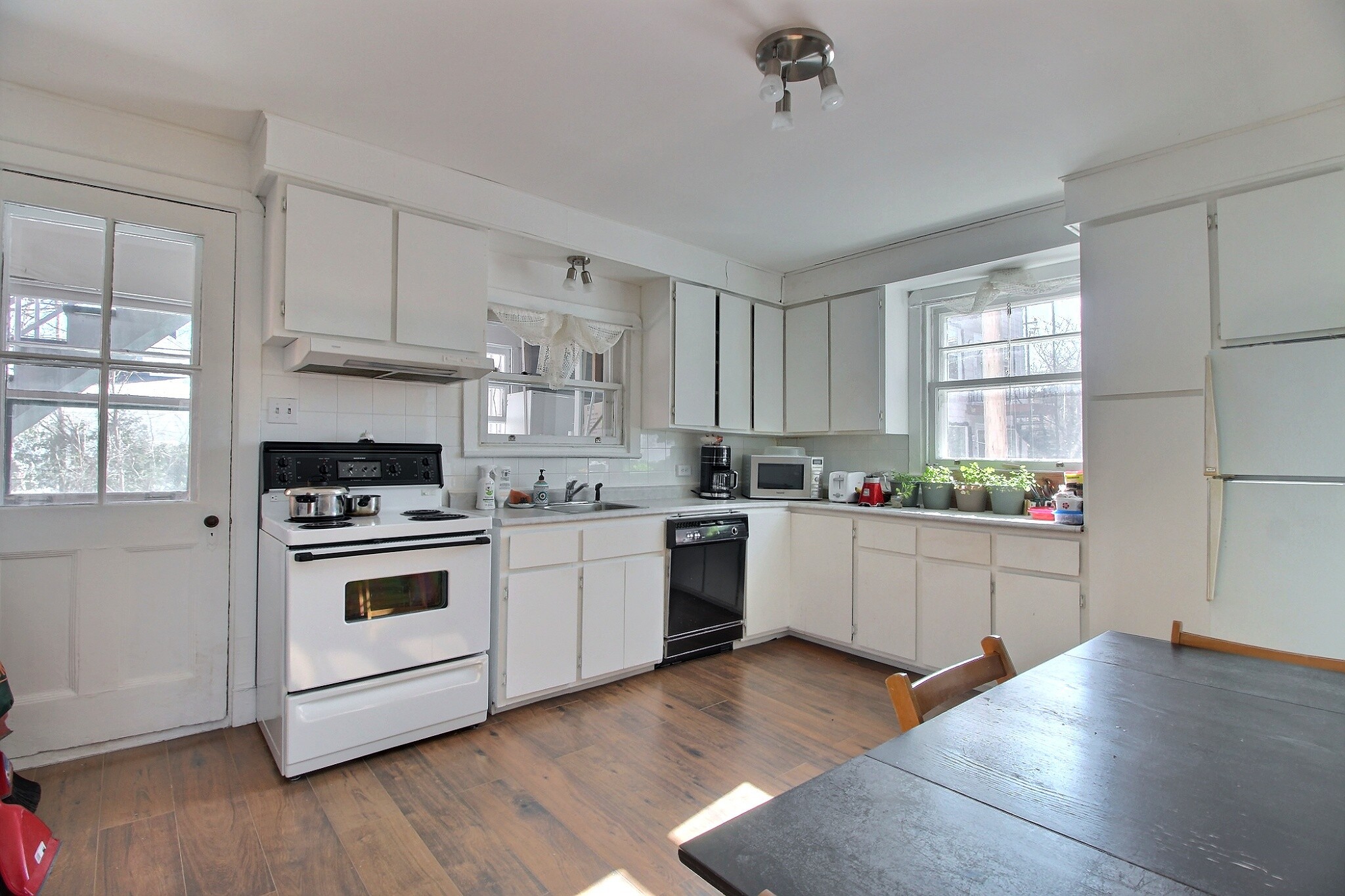 2370 Av. Maufils — photo 2