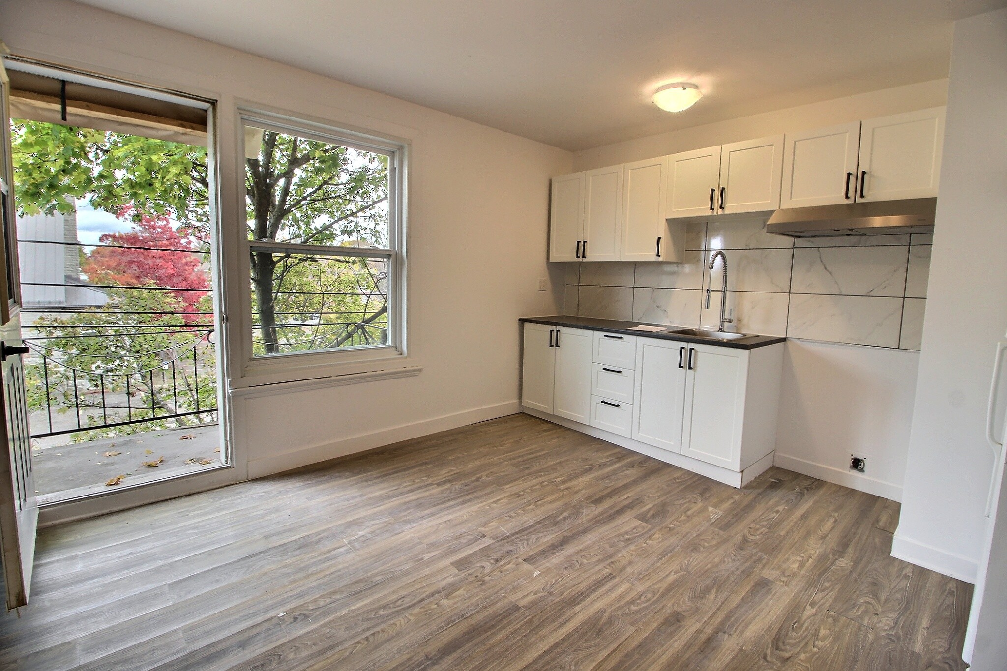 855-A6 Av. Myrand — photo 2