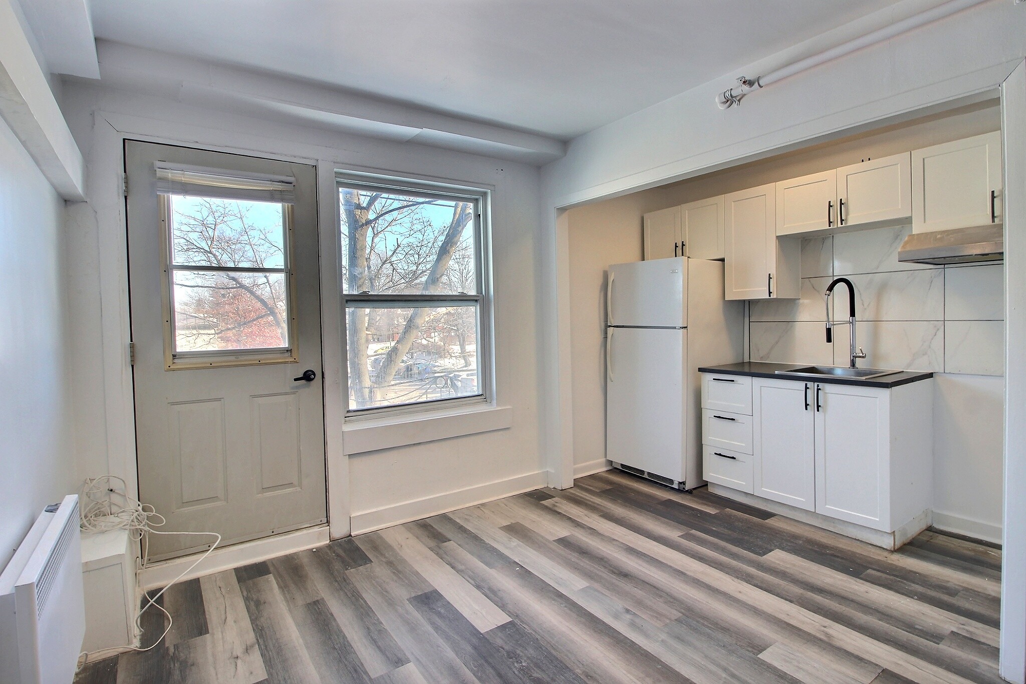 855-G Avenue Myrand — photo 2