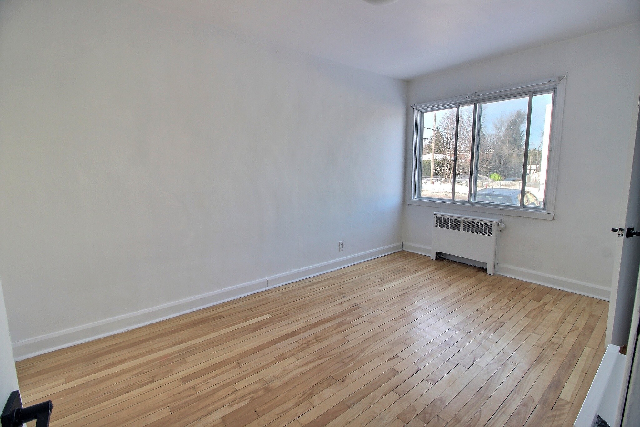 900-F avenue Myrand — photo 3