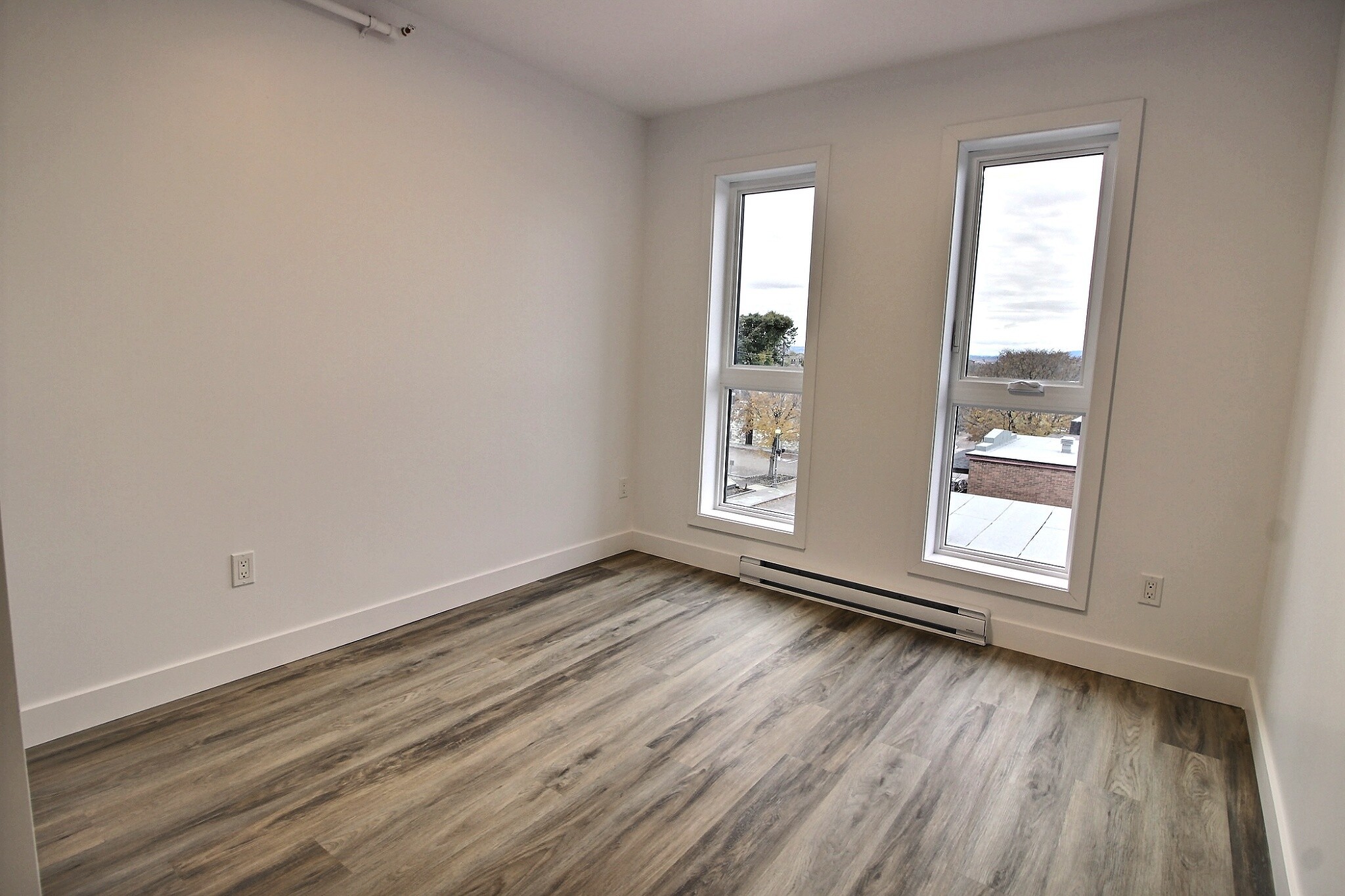 855-A2 Avenue Myrand — photo 3