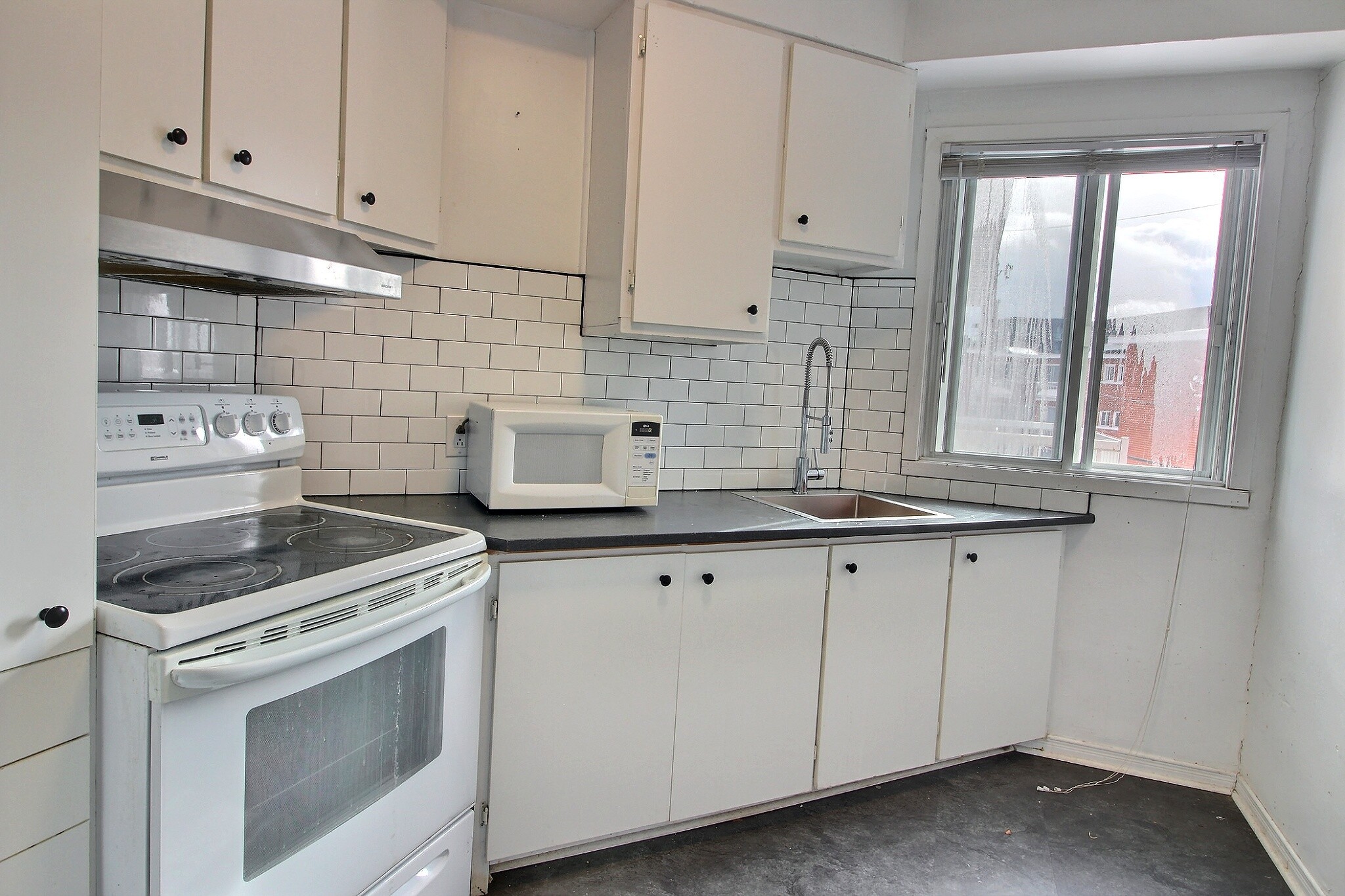 920-1F Av. Myrand — photo 3